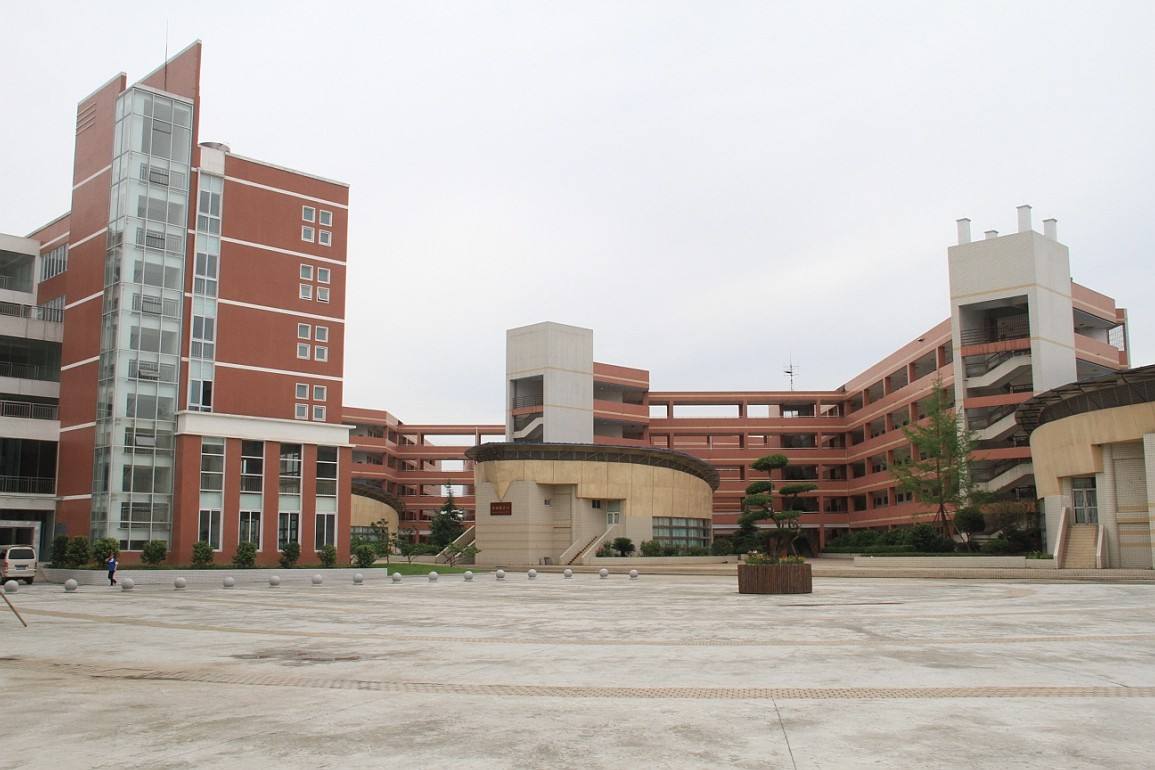 乐山市金盾职业学校2020年热门专业
