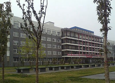 遂宁安居职业高级中学学校教学楼