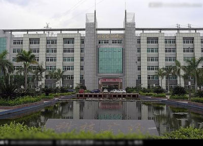 攀枝花技师学校主教学楼