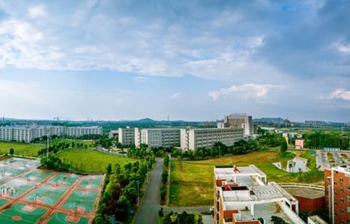 巴中信息技术学校2022年收费标准