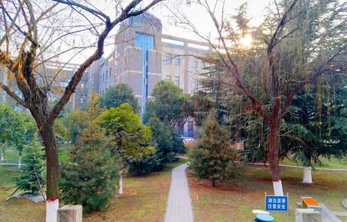 资阳科学技术学校2022年收费标准