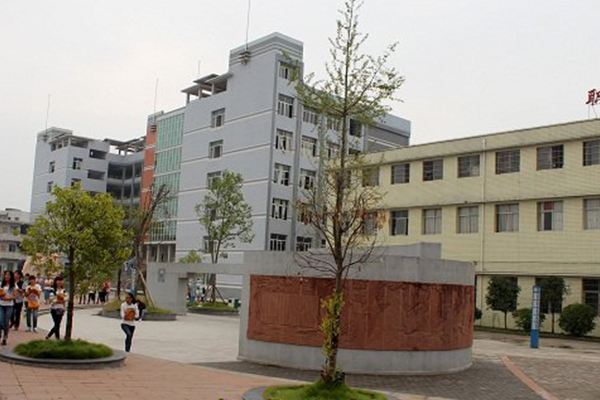 四川省南充中等专业学校宿舍环境、寝室环境
