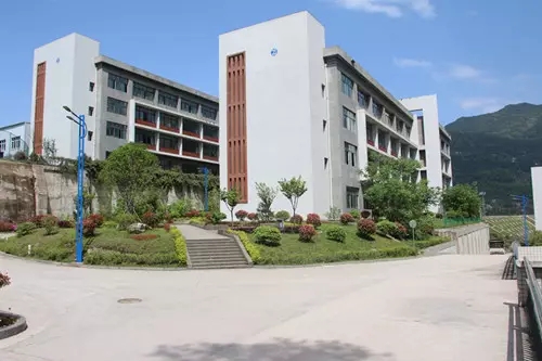 南江县小河职业中学宿舍环境、寝室环境