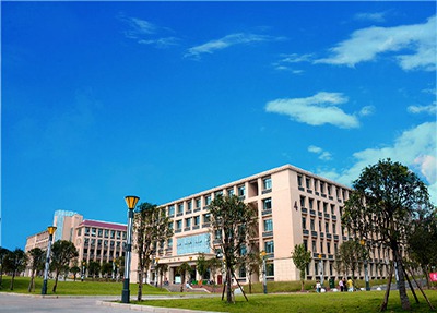 四川省阿坝卫生学校校园风光