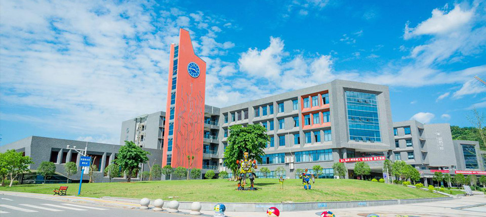 贵阳市铁路学校：高铁定向班怎么样?