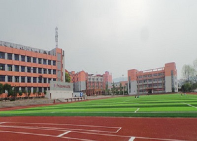 四川省泸县建筑职业中专学校校园一角