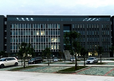 成都师范学院德阳高级中学图书馆