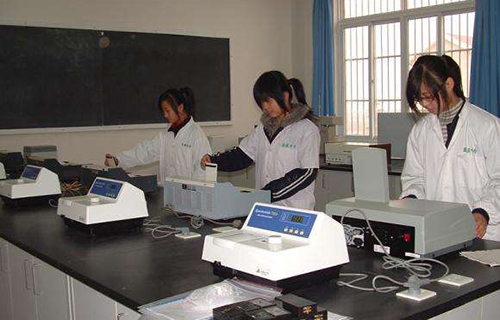 南京市医药中等专业学校