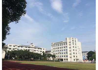 四川理工技师学校教学楼和实验楼