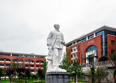 通江高明职业高级中学建筑标识