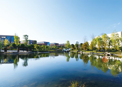 南充国防学校湖泊