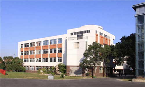四川省内江医科学校