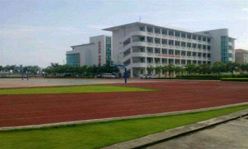 四川省甘孜卫生学校