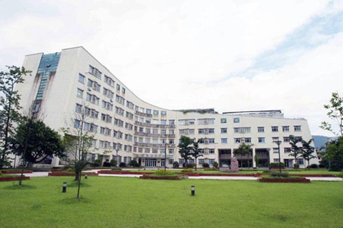泸县建筑职业中专学校2022年学费多少