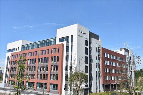 达州高级技工学校2022年学费多少