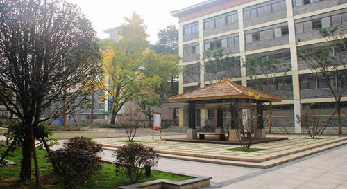 绵阳灵通电气技工学校2022年开设了什么专业?
