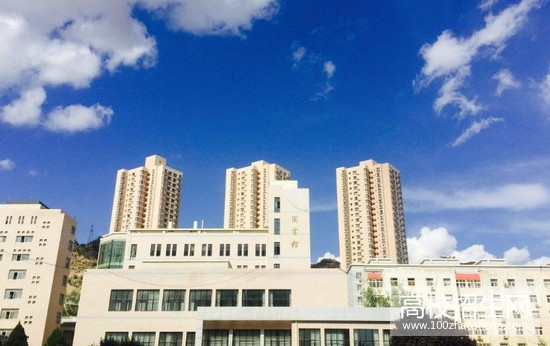 学校