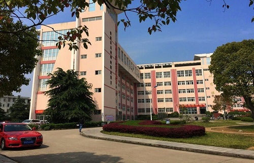 新乡市技工学校