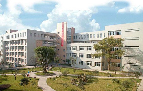 <b>濮阳市技工学校</b>