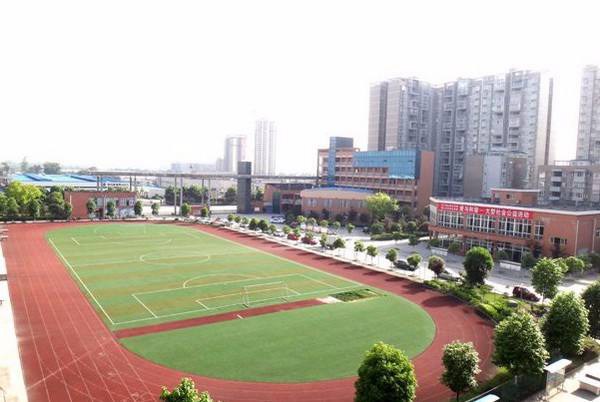 湖南石油化工职业技术学院五年制大专地址是哪里?怎么去学校?