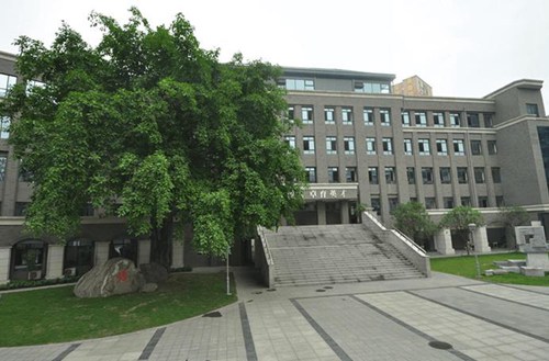 湖南高速铁路职业技术学院有高铁乘务专业吗