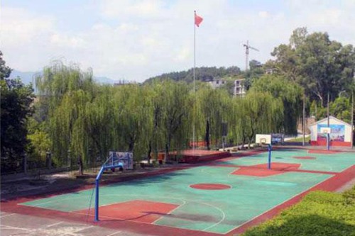 湖南外国语职业学院五年制大专有高铁乘务专业吗