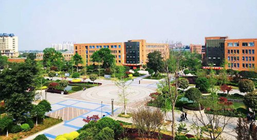 湖南劳动人事职业学院五年制大专有高铁乘务专业吗