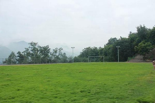 湖南安全技术职业学院五年制大专有高铁乘务专业吗
