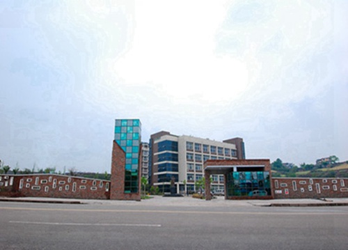 石家庄燕山理工中等专业学校地址在哪